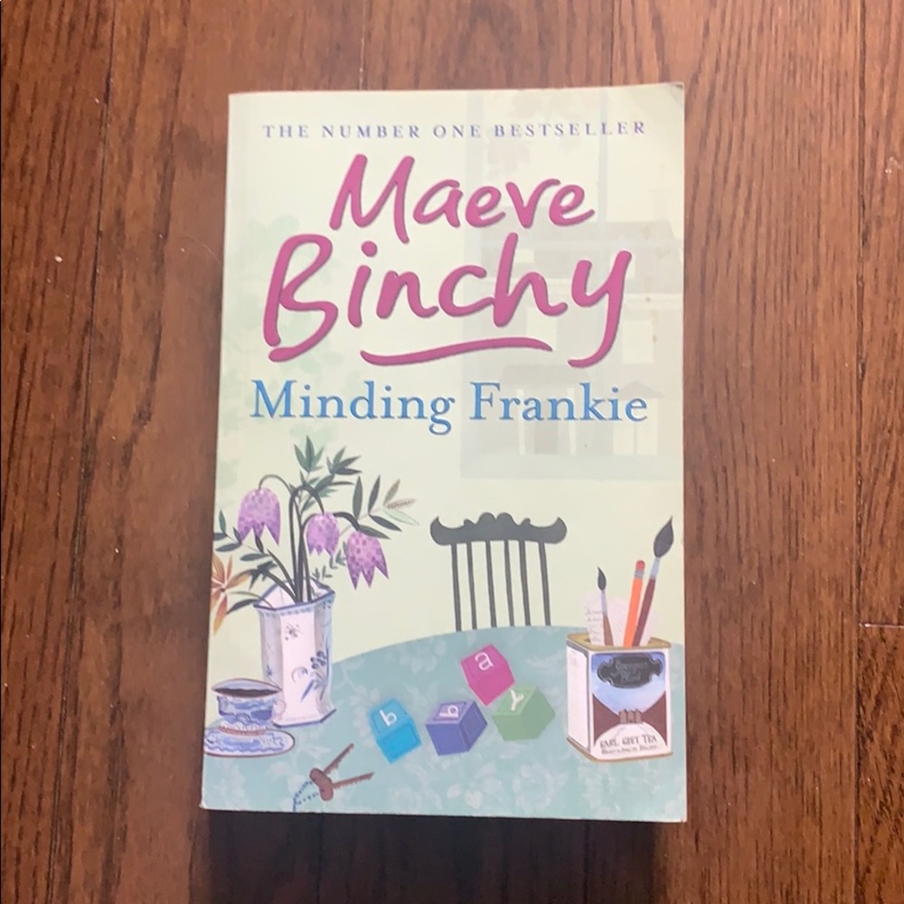 6/$30 Minding Frankie by Maeve Binchy book